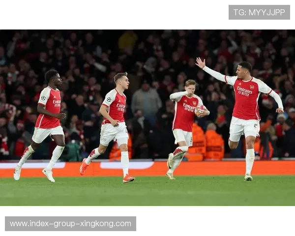 热刺边路的精准传中让比分再次改写——全新战术打破僵局，激情四溢